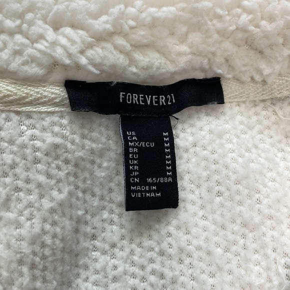 Forever 21 Crop Sweater - Picture 2 of 8
